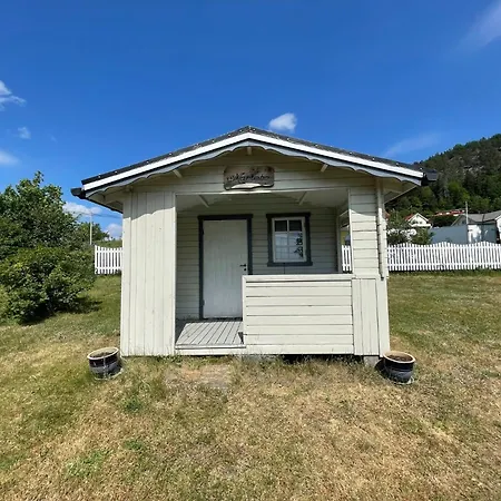 Furuly By Norgesbooking - 20 Meters From The Holiday home